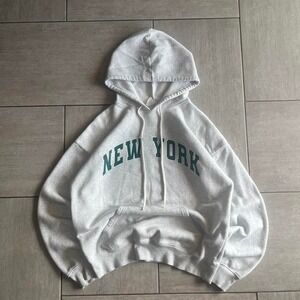 No Boundaries New York Graphic Hoodie Heather Gray Green Varsity Pullover Size M